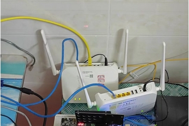朋友艰难改光猫，穿电信网关，桥接无线路由，上Internet。